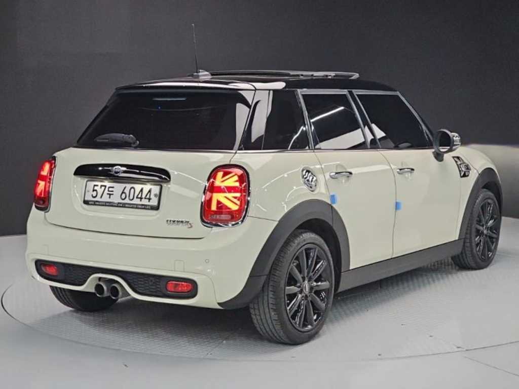 Mini Cooper - Vista 4