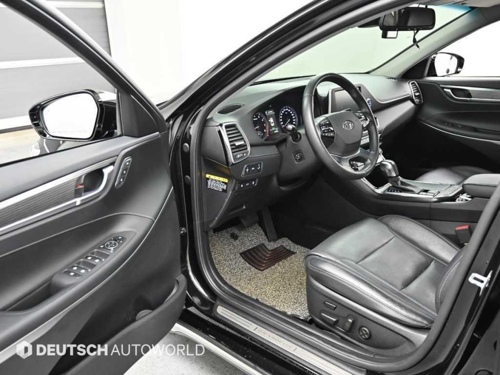 HYUNDAI Grandeur - Vista 11