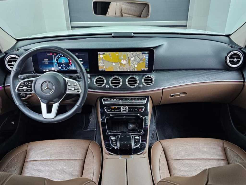 Mercedes Benz E class - Vista 7