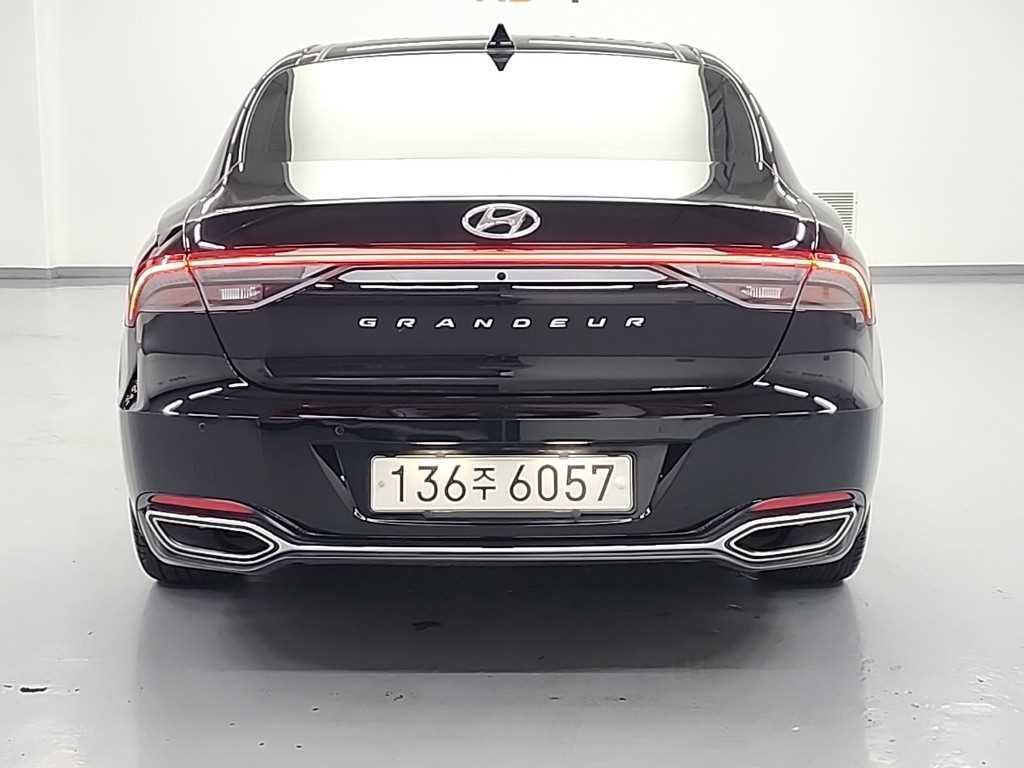 HYUNDAI Grandeur - Vista 3