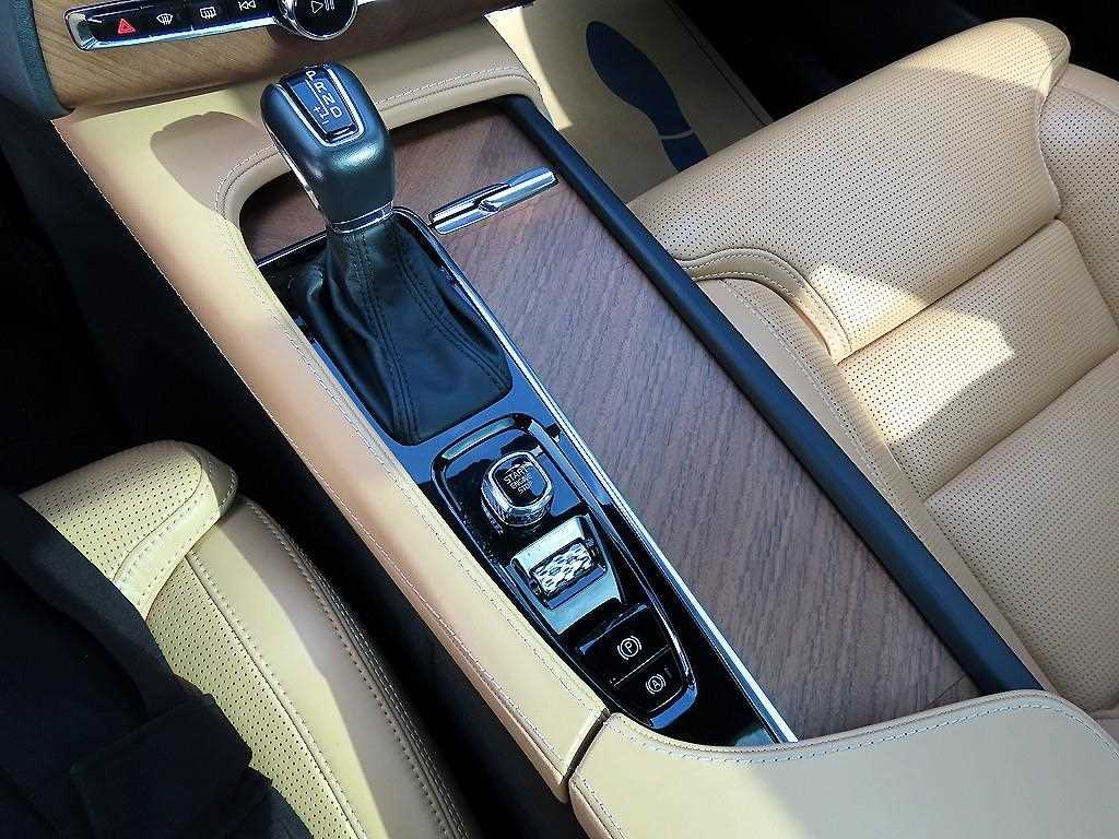 Volvo XC90 - Vista 11