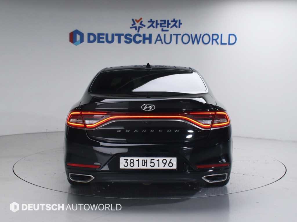 HYUNDAI Grandeur - Vista 4