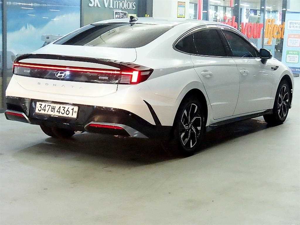 HYUNDAI Sonata - Vista 4