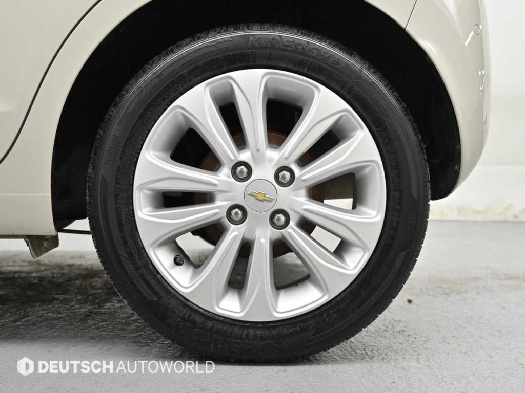 Chevrolet Spark - Vista 6