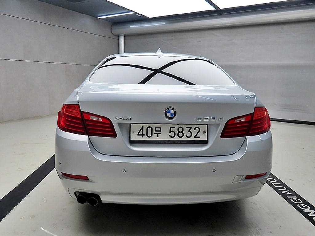 BMW 5 Series - Vista 3