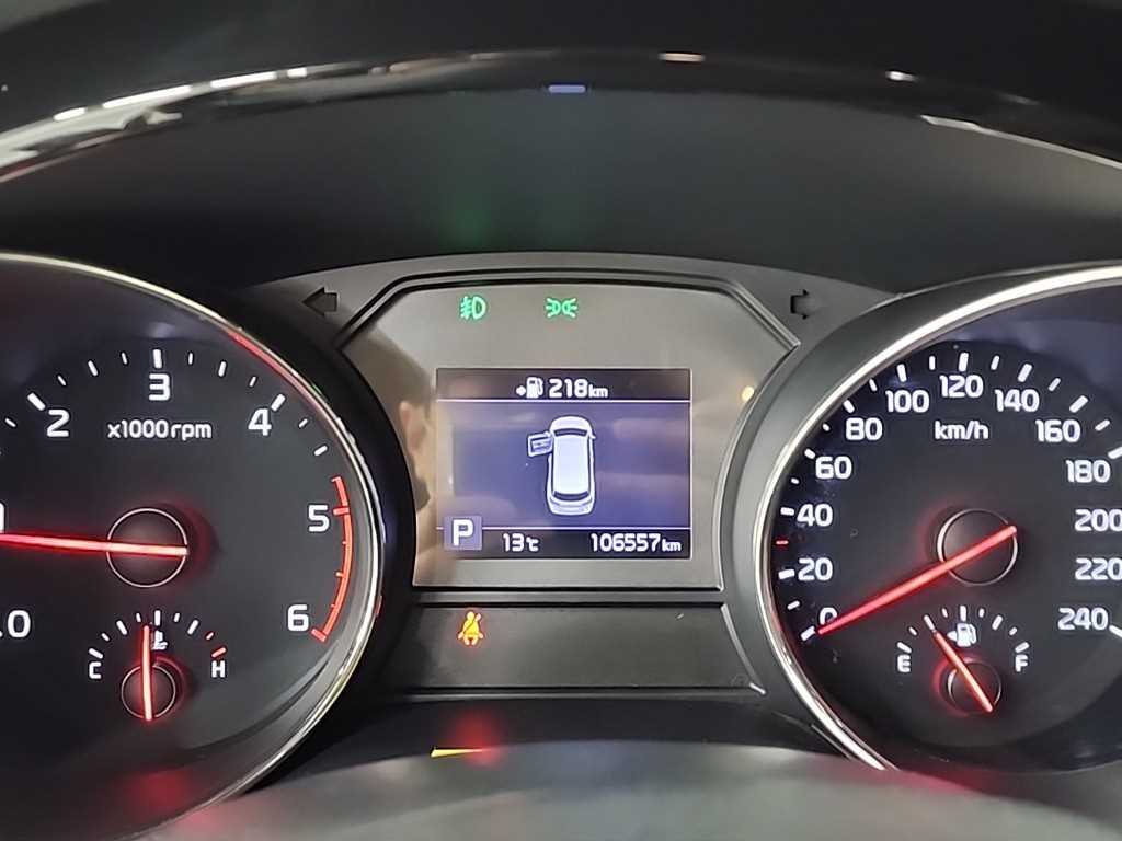 KIA Carnival - Vista 6