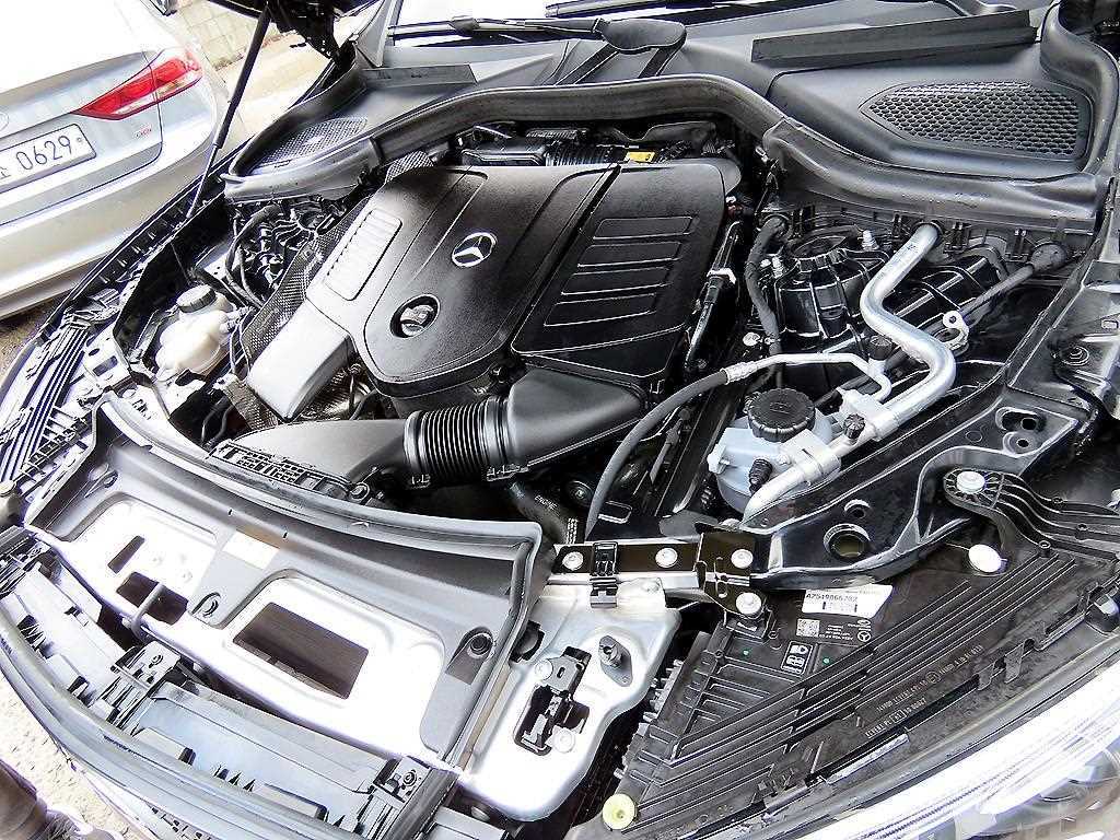 Mercedes Benz GLC Class 2024 Negro - Importación desde Corea - HF Imports Iquique - Foto 19