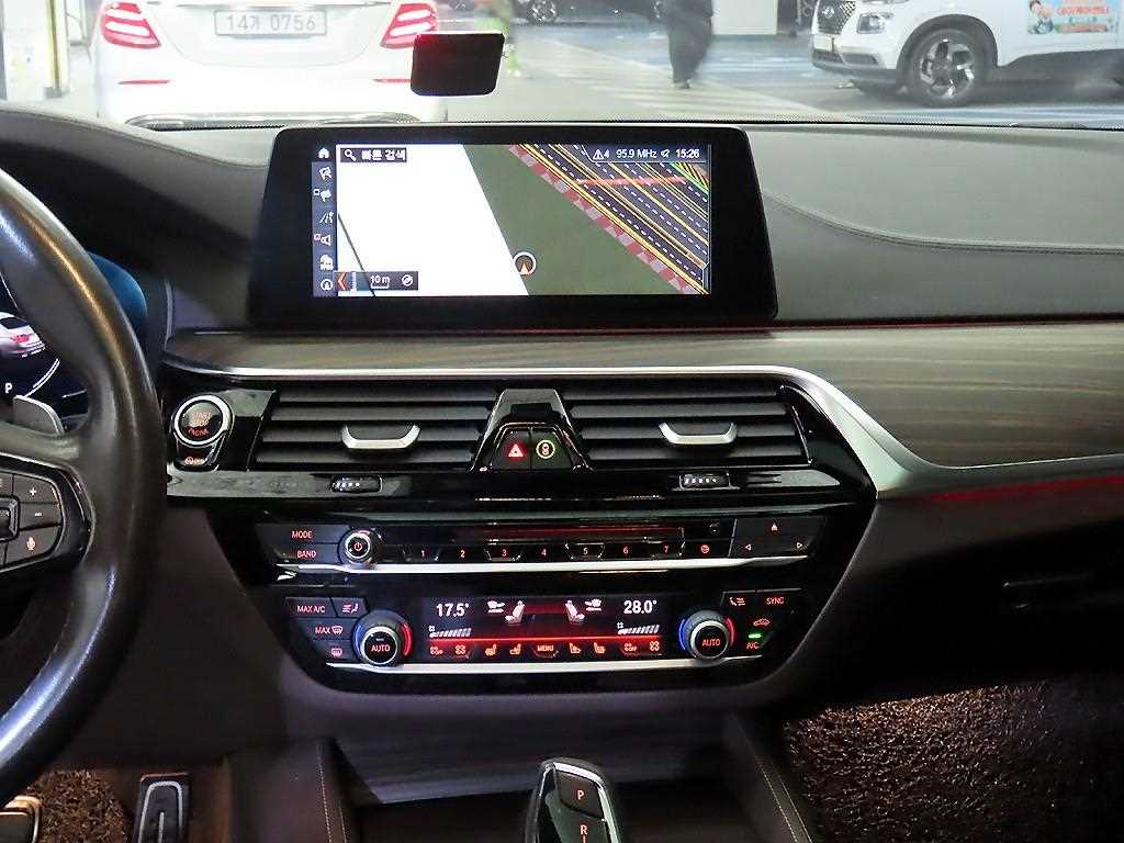 BMW 5 Series - Vista 11