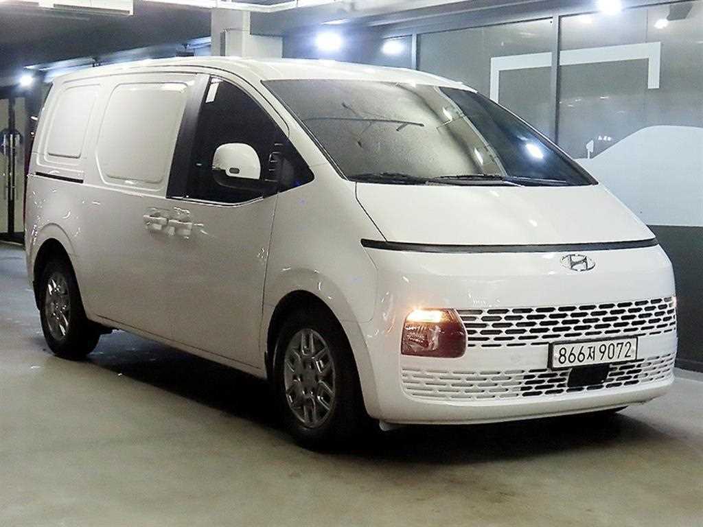 HYUNDAI Staria 2023 Blanco - Importación desde Corea - HF Imports Iquique - Foto 1