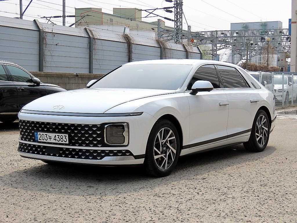 HYUNDAI Grandeur - Vista 2