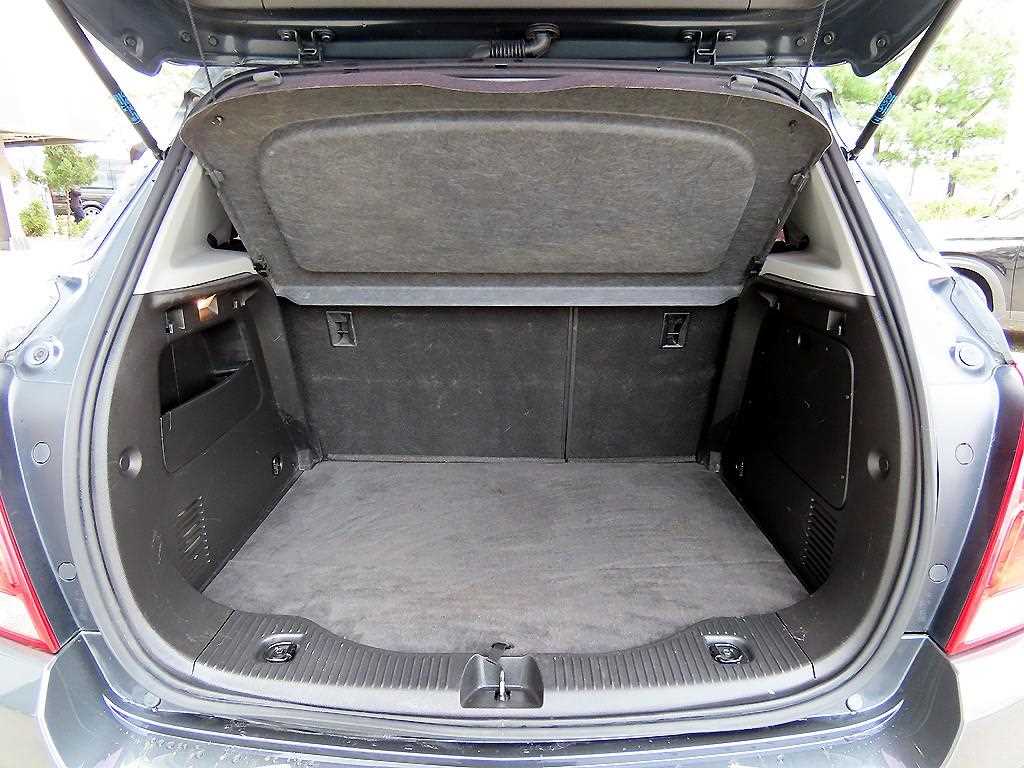 Chevrolet Trax 2017 Gris - Importación desde Corea - HF Imports Iquique - Foto 16