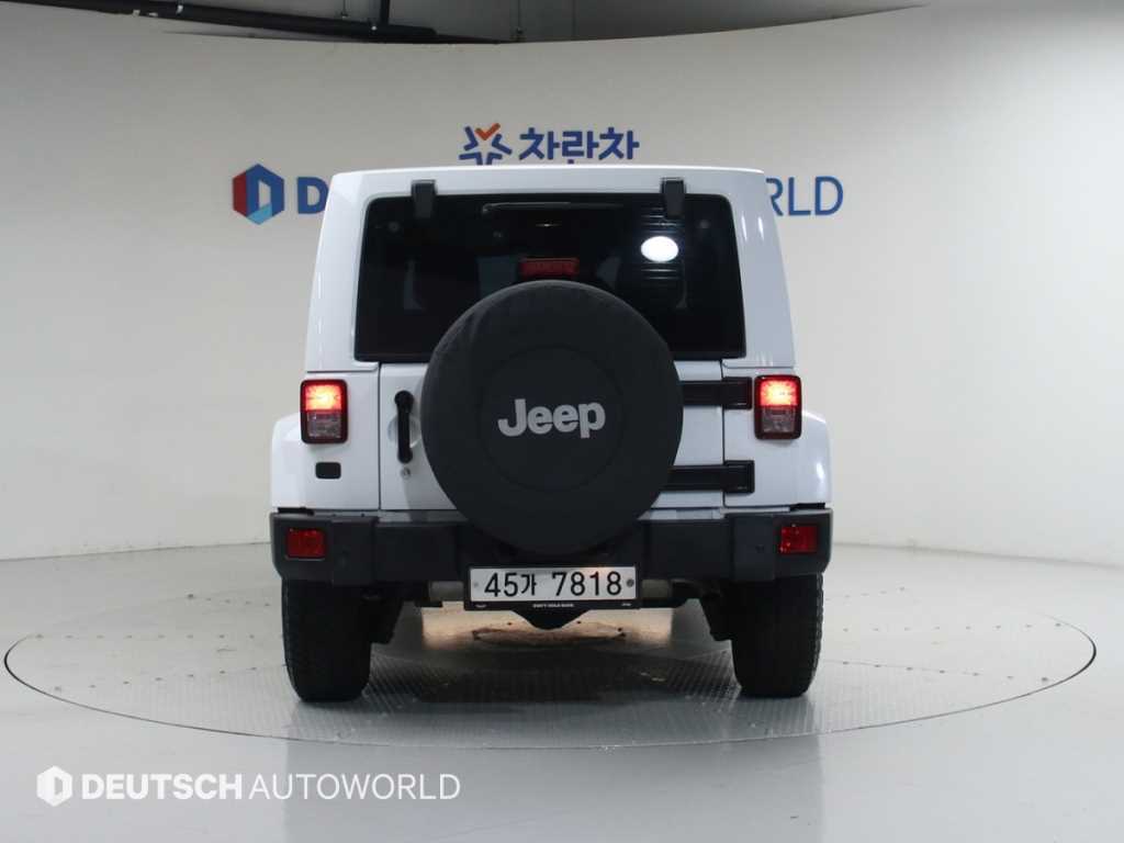 Jeep Wrangler - Vista 4