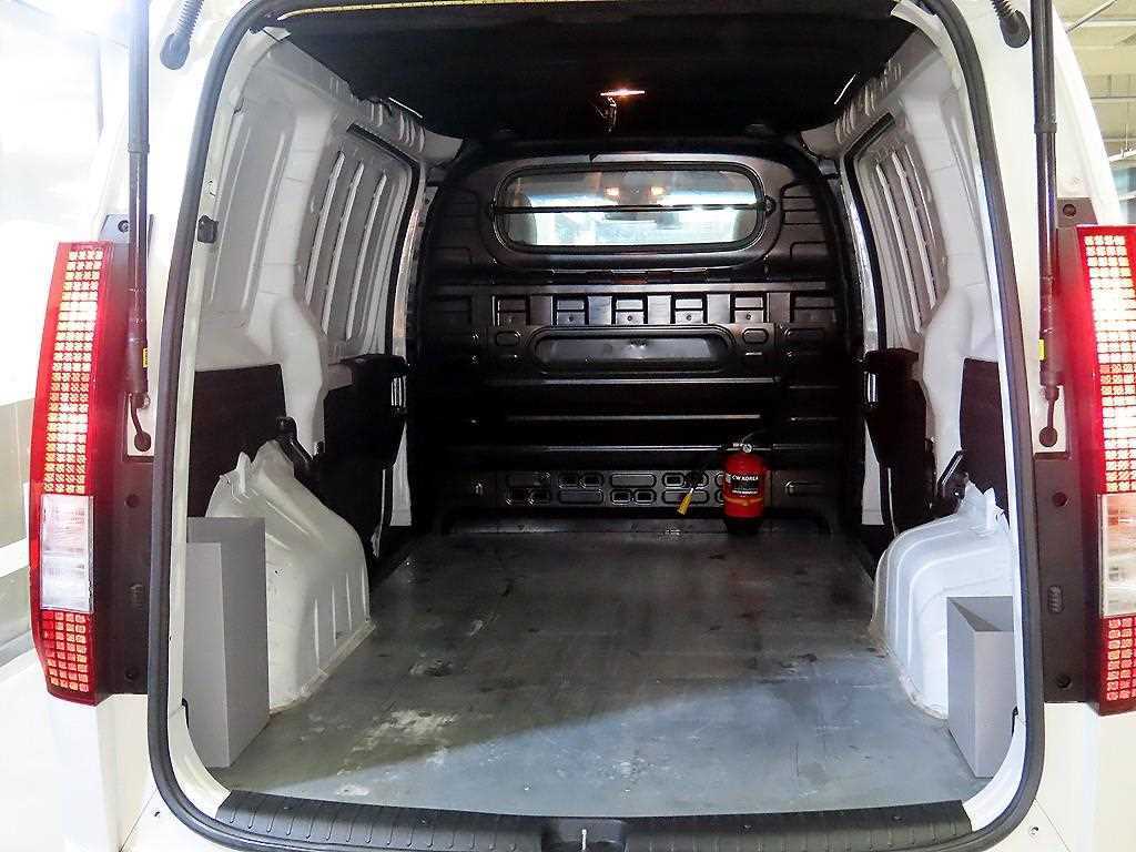 HYUNDAI Staria 2022 Blanco - Importación desde Corea - HF Imports Iquique - Foto 17