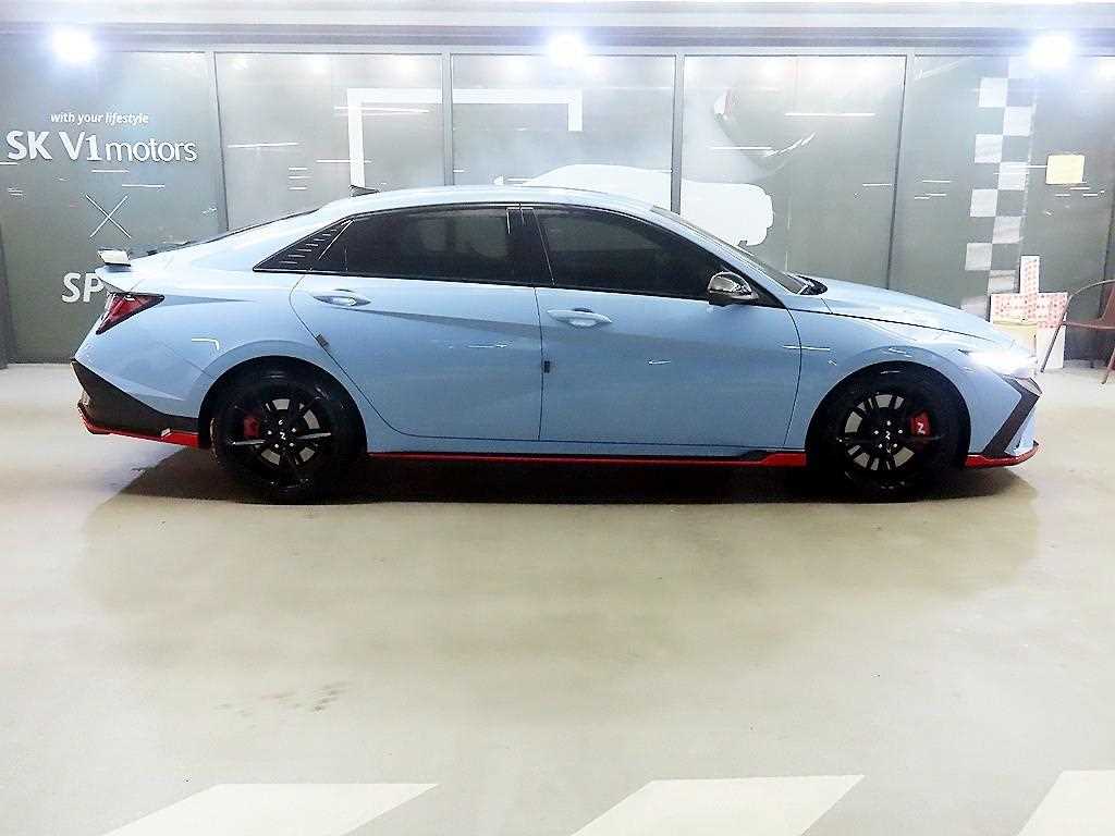 HYUNDAI Avante - Vista 3