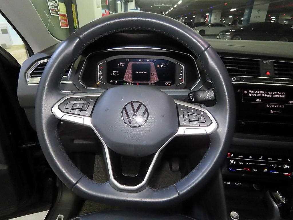 Volkswagen Tiguan - Vista 8