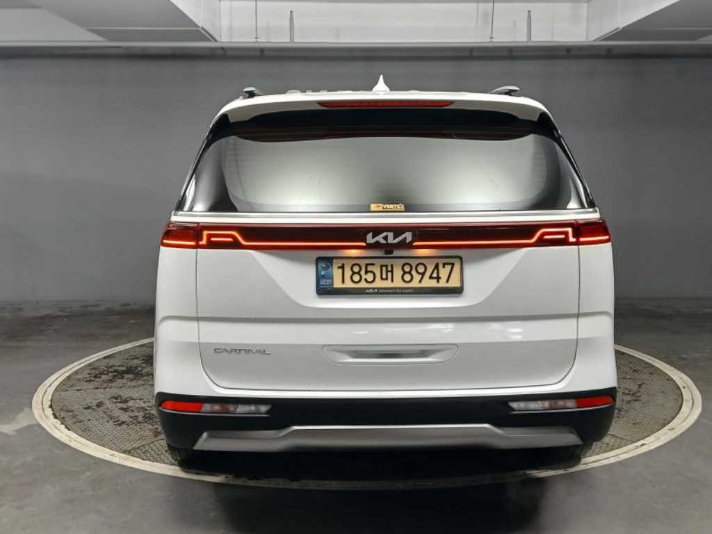 KIA Carnival - Vista 5