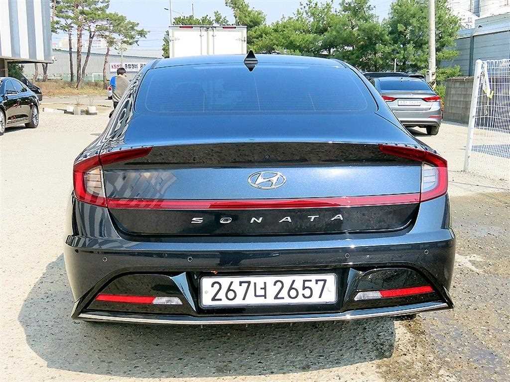 HYUNDAI Sonata - Vista 4