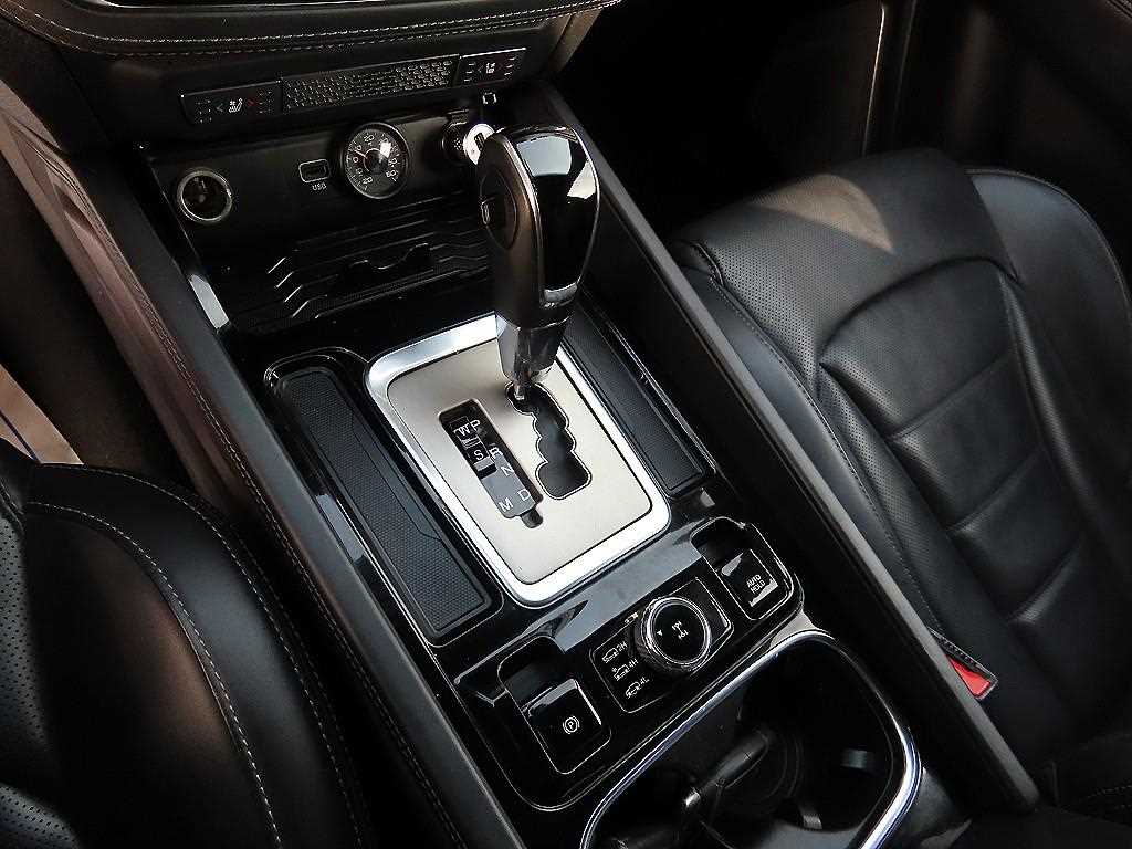 Ssangyong Rexton - Vista 10