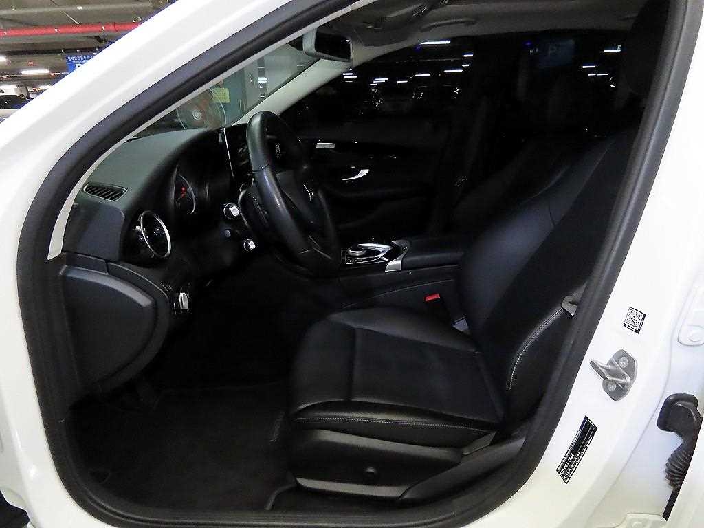 Mercedes Benz C Class - Vista 6