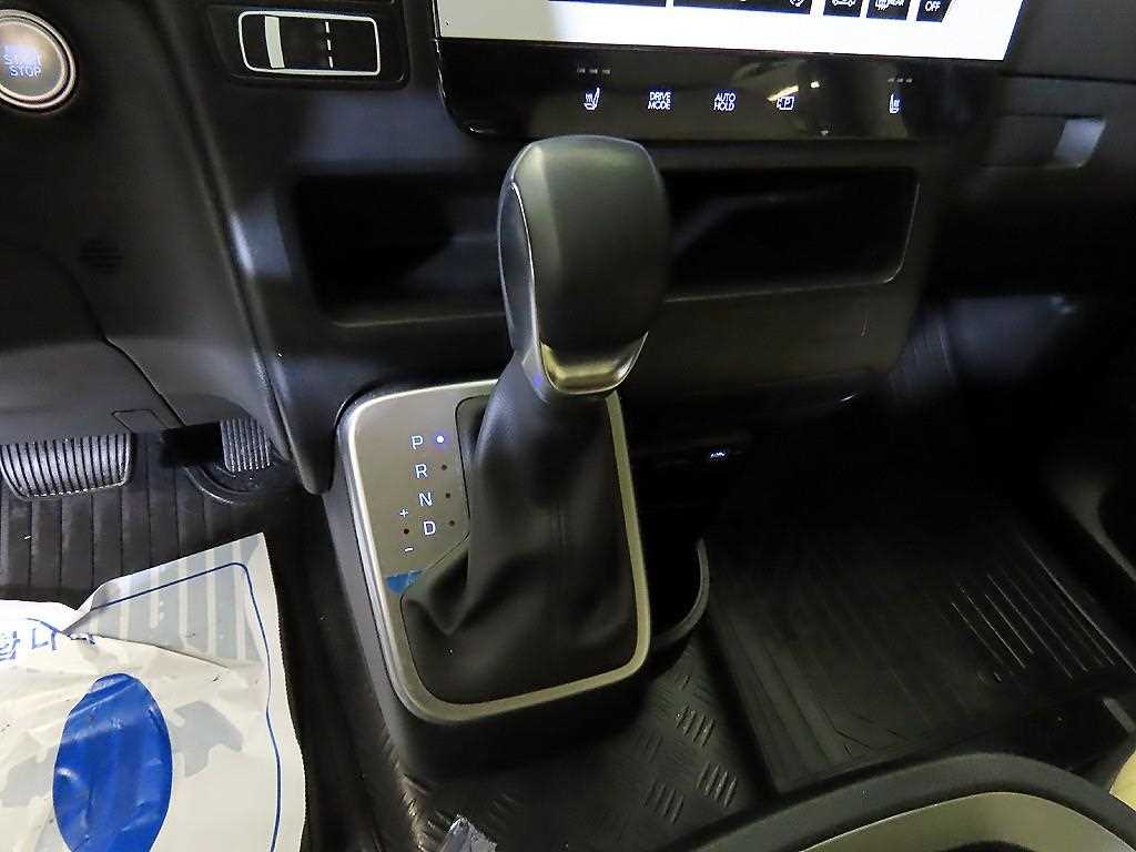 HYUNDAI Staria - Vista 12