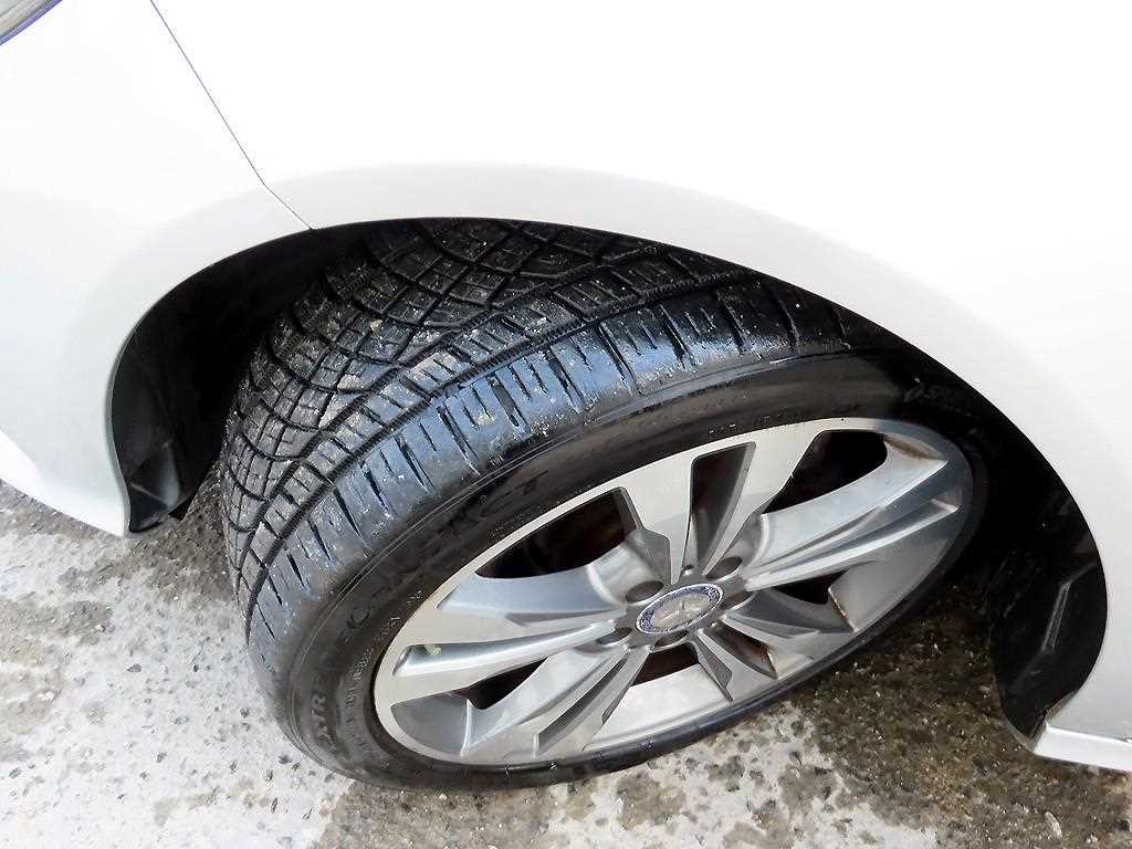 Mercedes Benz E class 2014 Plateado - Importación desde Corea - HF Imports Iquique - Foto 20