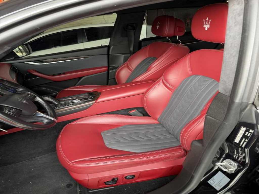 Maserati Levante - Vista 2