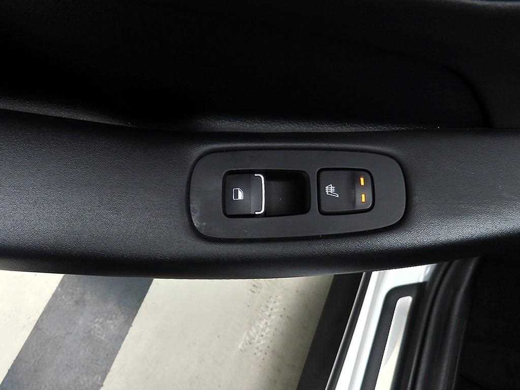 HYUNDAI Sonata - Vista 12