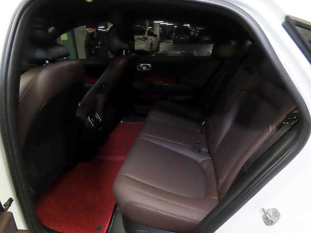 HYUNDAI Ioniq 6 - Vista 7