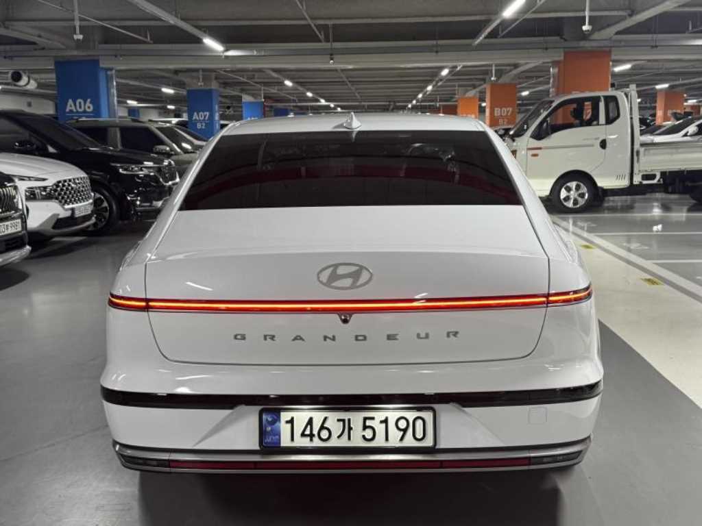 HYUNDAI Grandeur - Vista 4