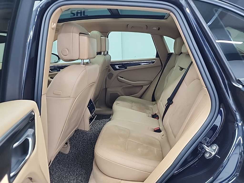Porsche Macan - Vista 12