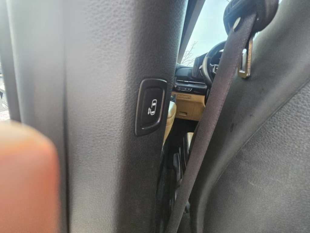 KIA Carnival - Vista 7