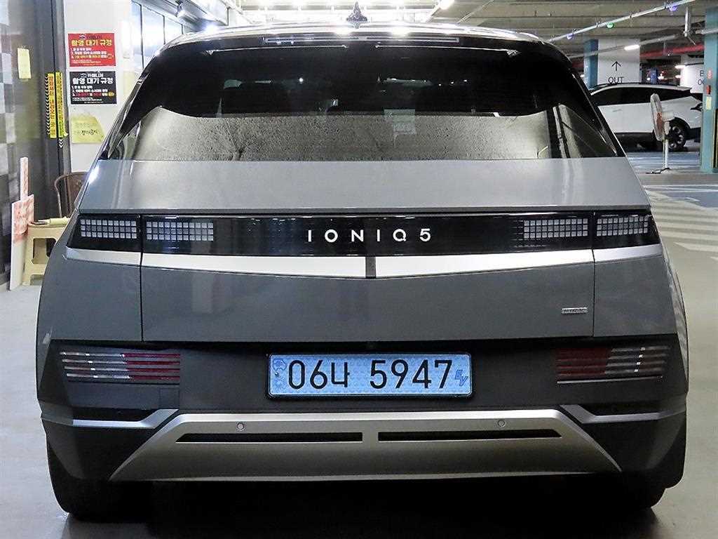 HYUNDAI Ioniq 5 - Vista 5