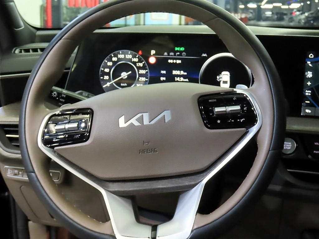 KIA K8 - Vista 8