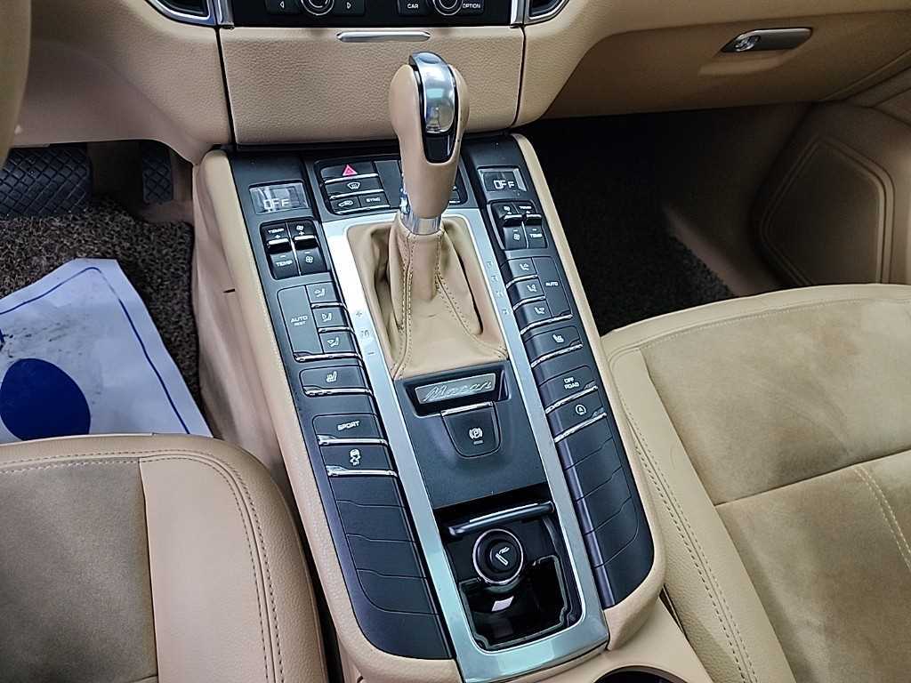 Porsche Macan - Vista 8