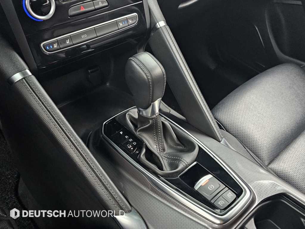 SAMSUNG QM6 - Vista 9