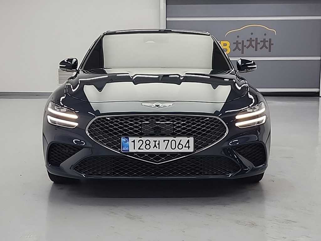 Genesis G70 - Vista 3