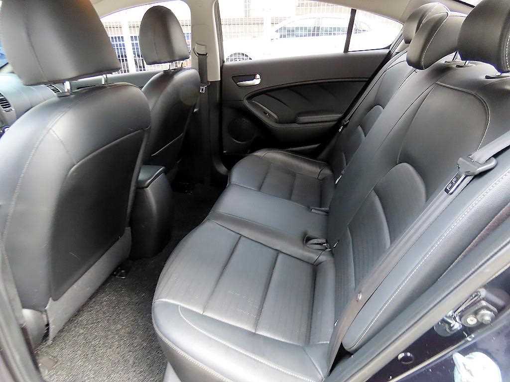 KIA K3 - Vista 6