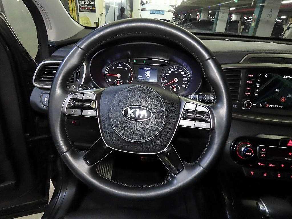 KIA Sorento - Vista 8