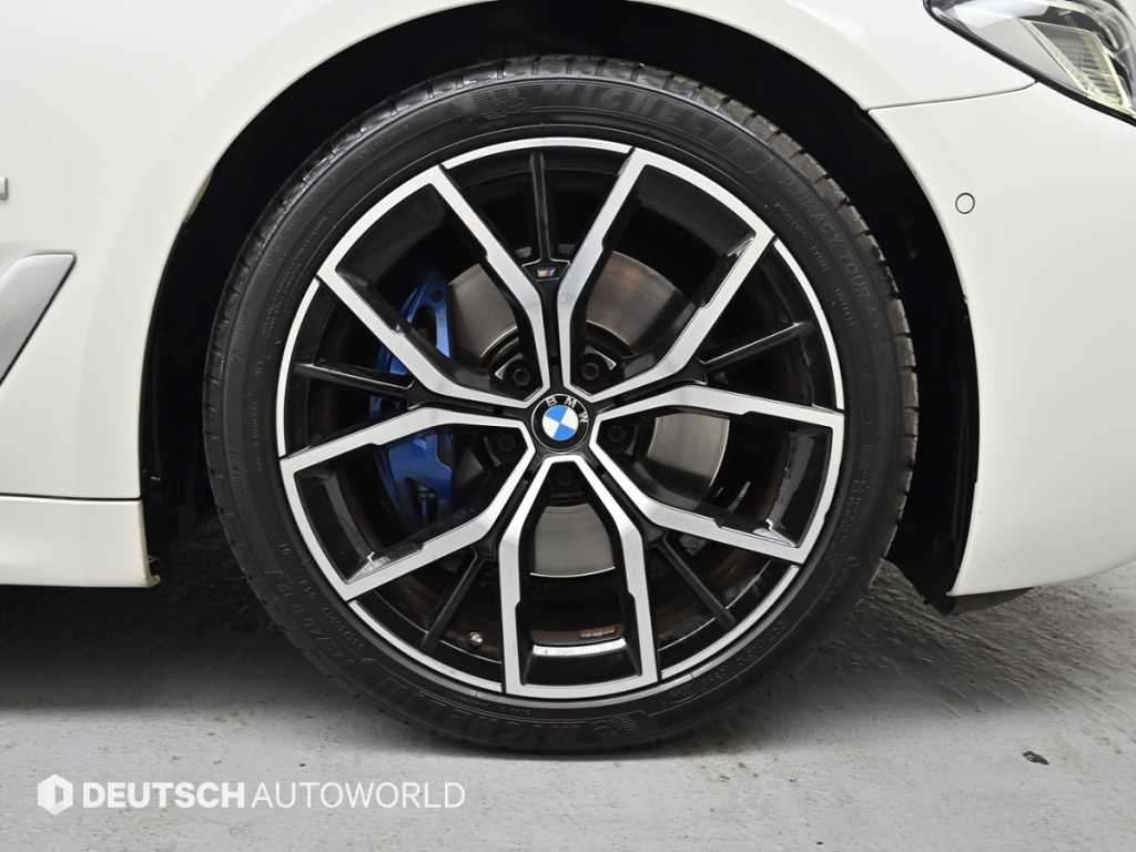 BMW 5 Series - Vista 5