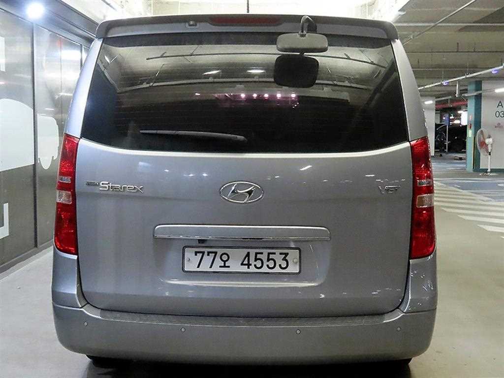 HYUNDAI Starex - Vista 5