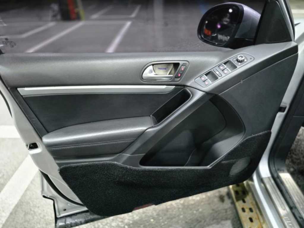 Volkswagen Tiguan - Vista 8