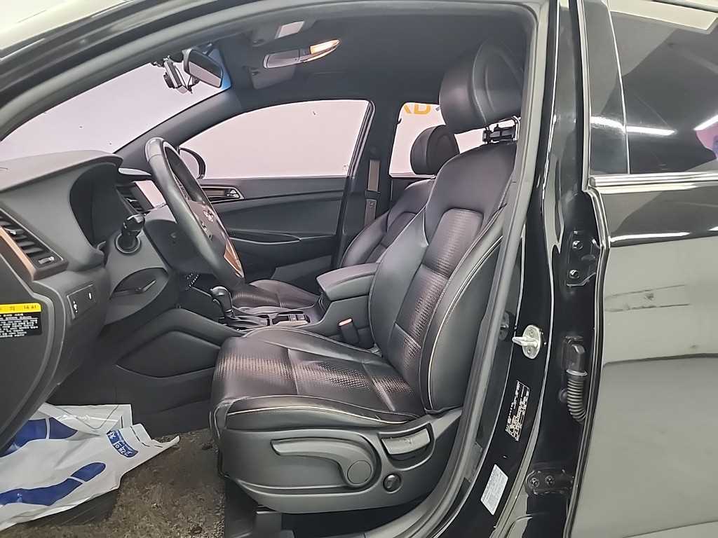 HYUNDAI Tucson - Vista 11