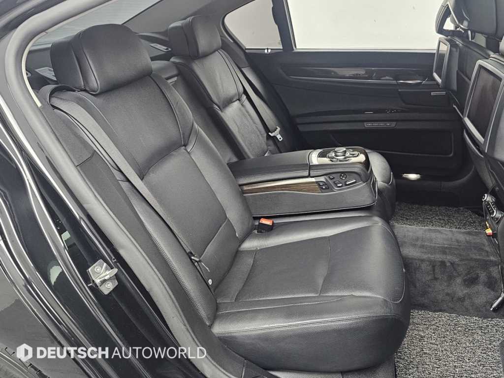 BMW 7 Series - Vista 12