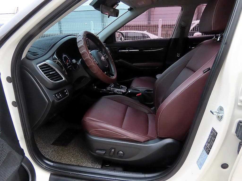 KIA Seltos - Vista 5