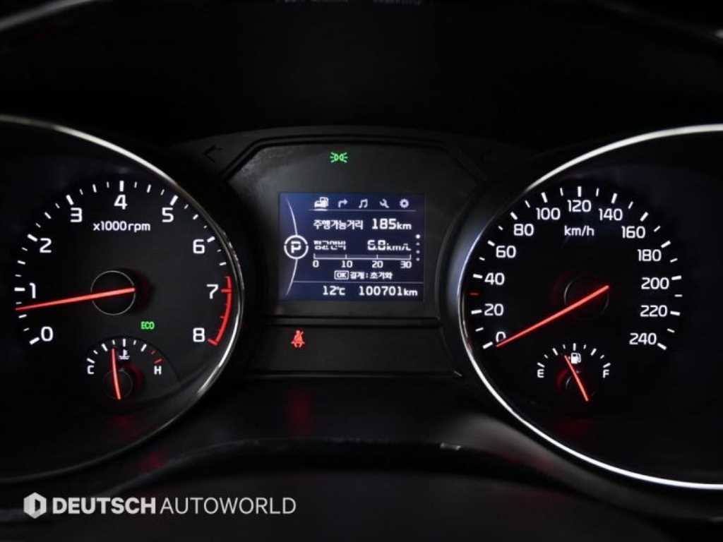 KIA Carnival - Vista 8