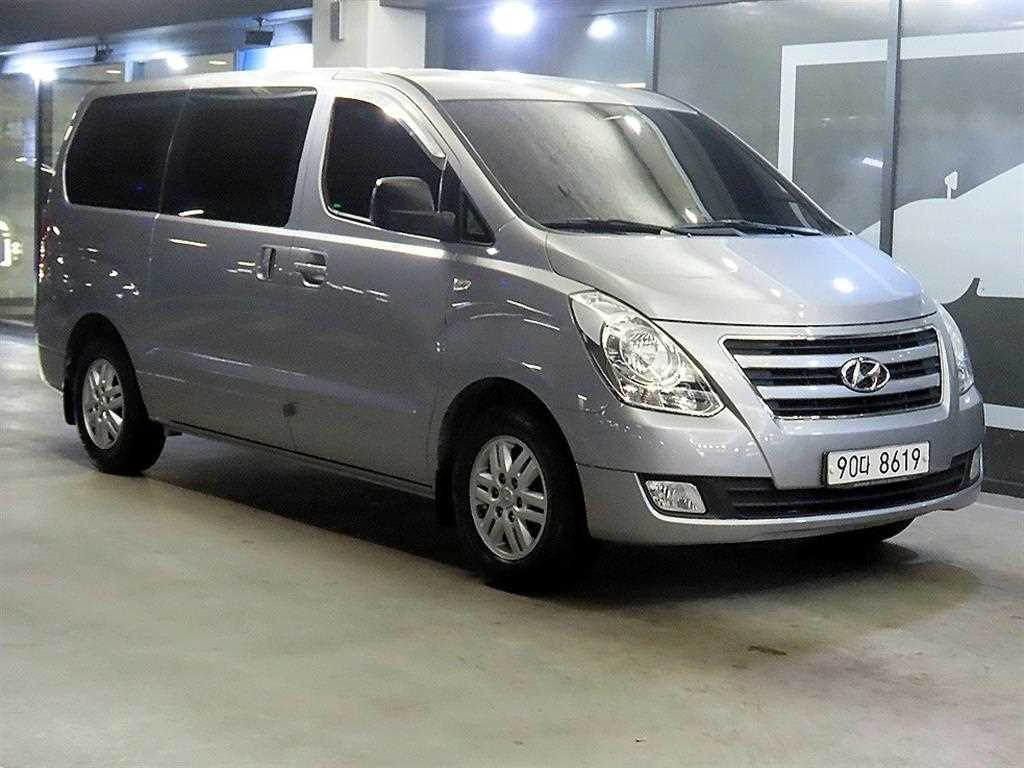 HYUNDAI Starex 2017 Plateado - Importación desde Corea - HF Imports Iquique - Foto 1