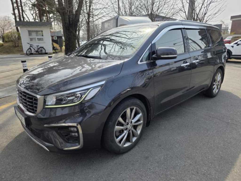 KIA Carnival - Vista 3