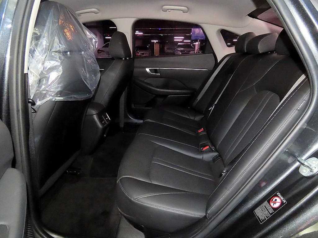 HYUNDAI Sonata - Vista 7