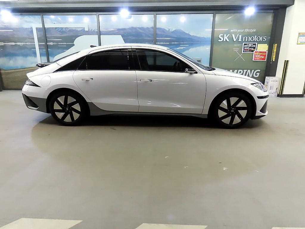 HYUNDAI Ioniq 6 - Vista 3