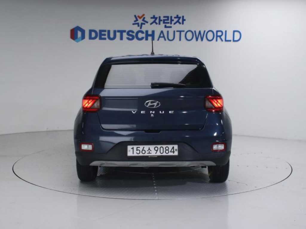 HYUNDAI Venue - Vista 4